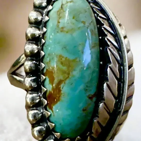 Turquoise leaf design, Native American style southwestern ring size 7 - Picture 3 of 4